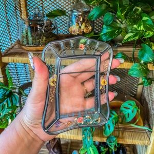 💐 SOLD Vintage 80s Glass Picture Frame: Whimsical Charm in Floral Splendor! 💐